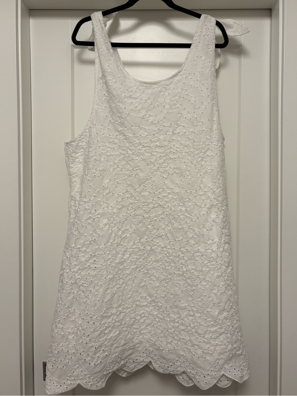 SHEIN White Eyelet Sleeveless Shift Dress